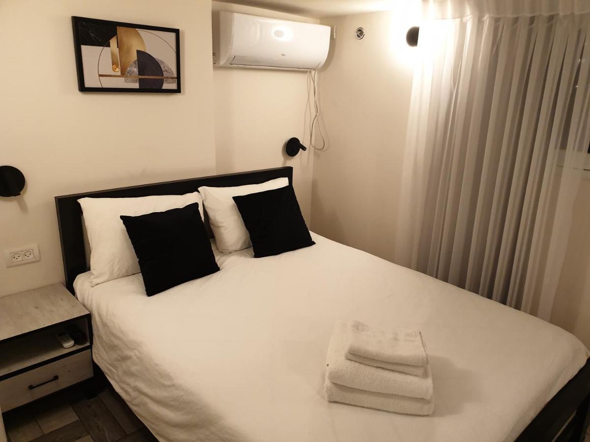 בת ים Hermitage Hotel מראה חיצוני תמונה