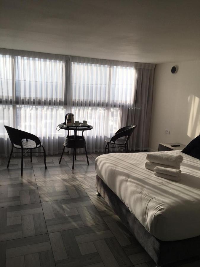 בת ים Hermitage Hotel מראה חיצוני תמונה